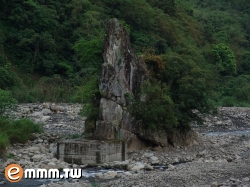 新竹縣尖石鄉的地標-尖石岩